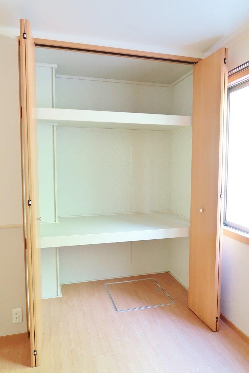 物件内観写真11　(収納)
