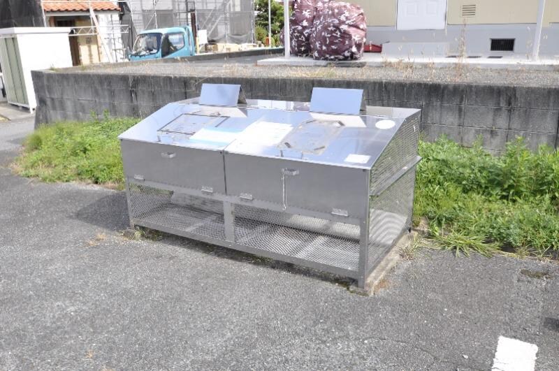 物件外観写真3　(ごみステーション)