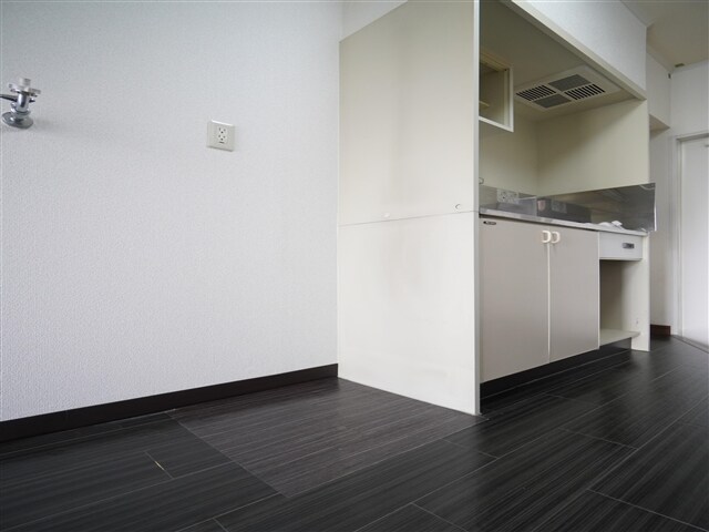 物件内観写真8　(冷蔵庫スペース)