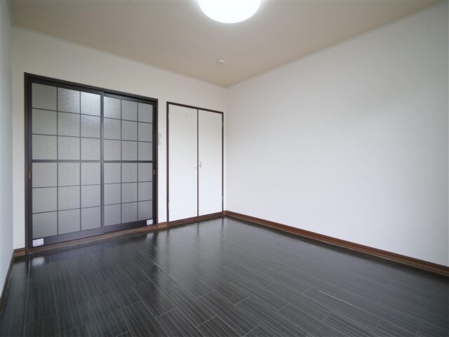 物件内観写真12　(洋室)