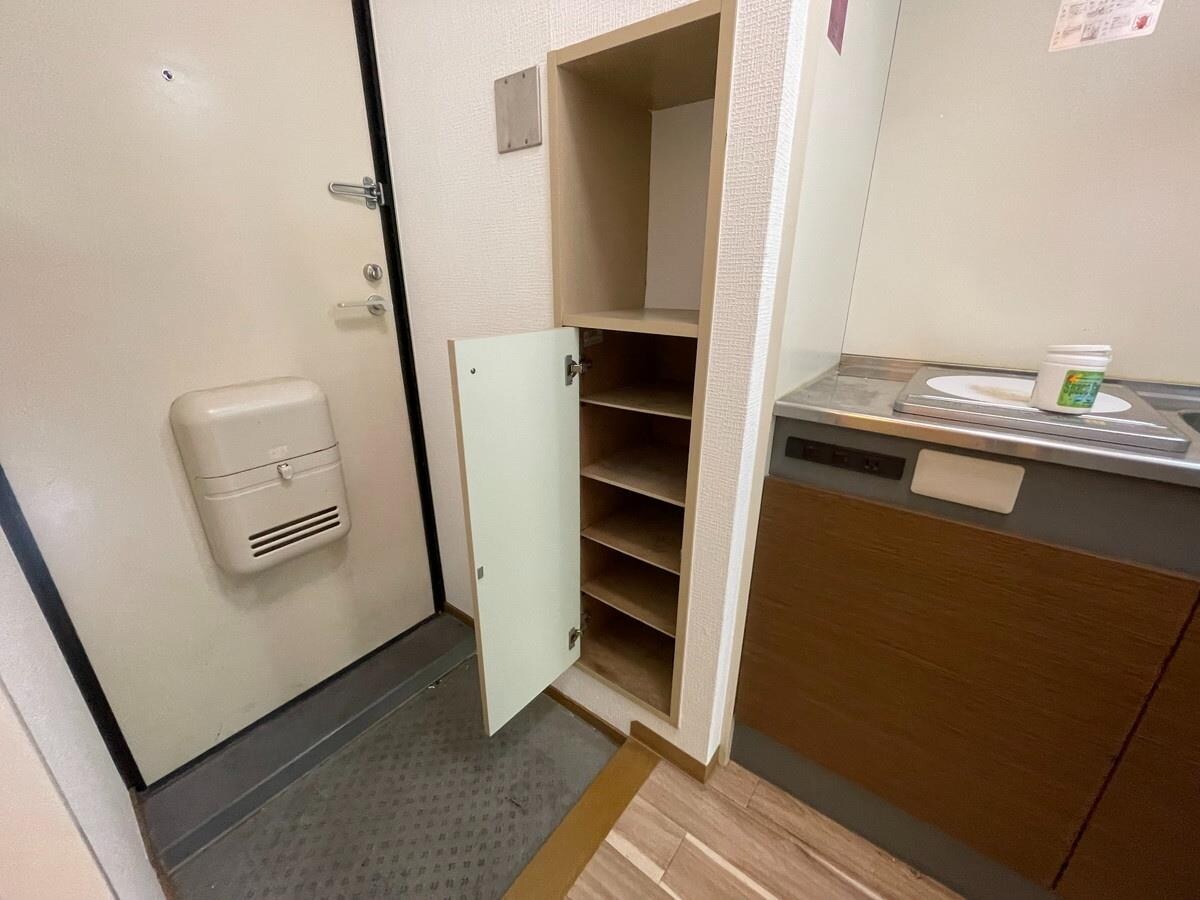 物件内観写真6　(シューズボックス)