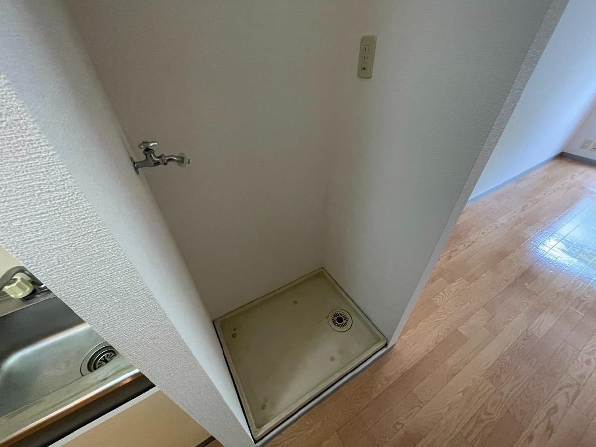 物件内観写真14　(室内洗濯機置場)