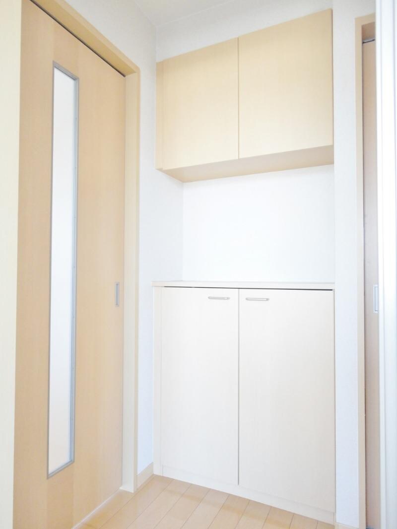 物件内観写真4　(シューズボックス)