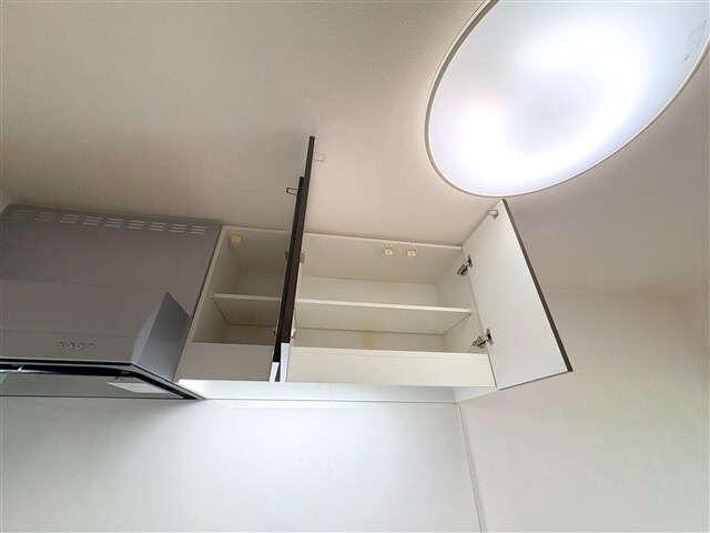 物件内観写真11　(キッチン収納)