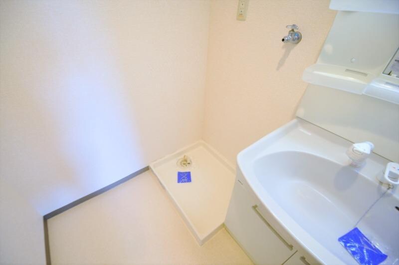 物件内観写真16　(洗濯機置場)