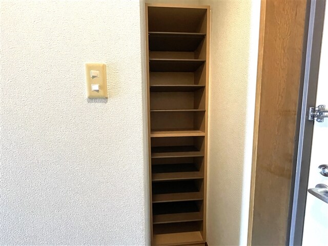 物件内観写真6　(シューズボックス)
