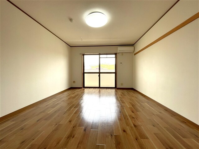 物件内観写真12　(居室)