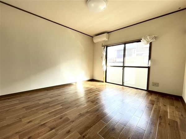 居室(洋室8帖)