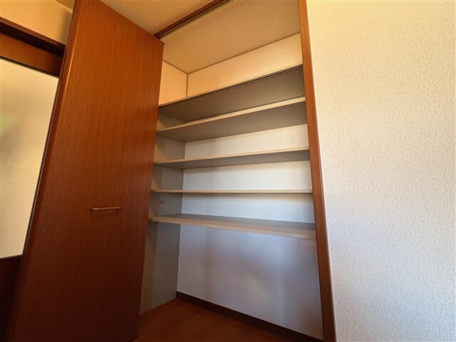 物件内観写真13　(収納スペース)