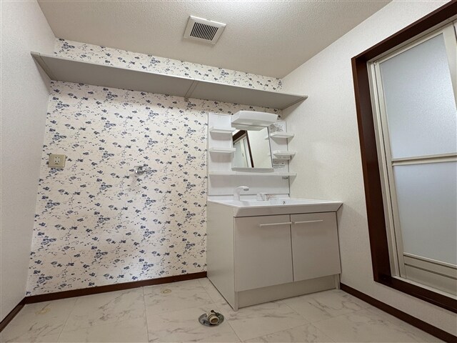 物件内観写真16　(独立洗面台)