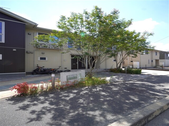 物件外観写真2　(植樹)