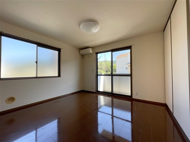 物件内観写真8　(リビング)