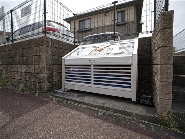 物件外観写真3　(駐輪場)