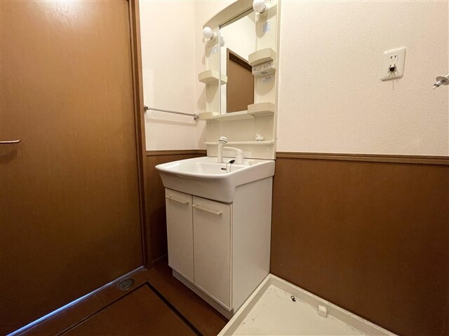 物件内観写真17　(洗面台)