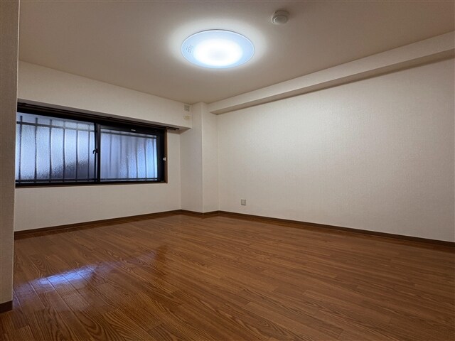 物件内観写真13　(洋室)