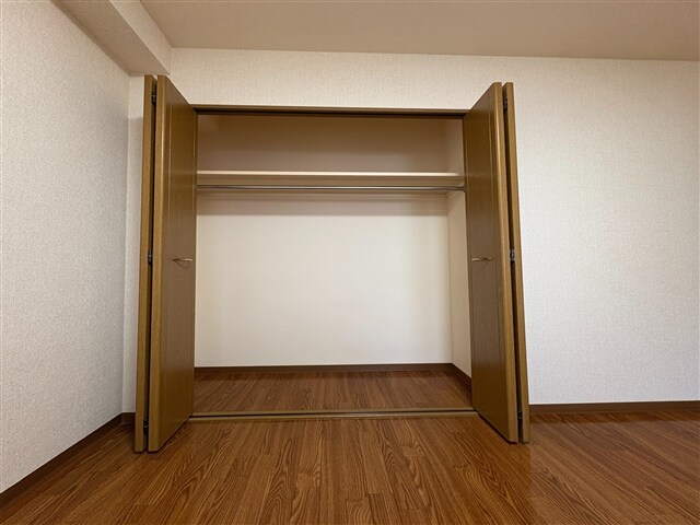 物件内観写真15　(クローゼット)