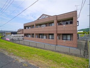 プリーマ・ヴィラII番館外観写真