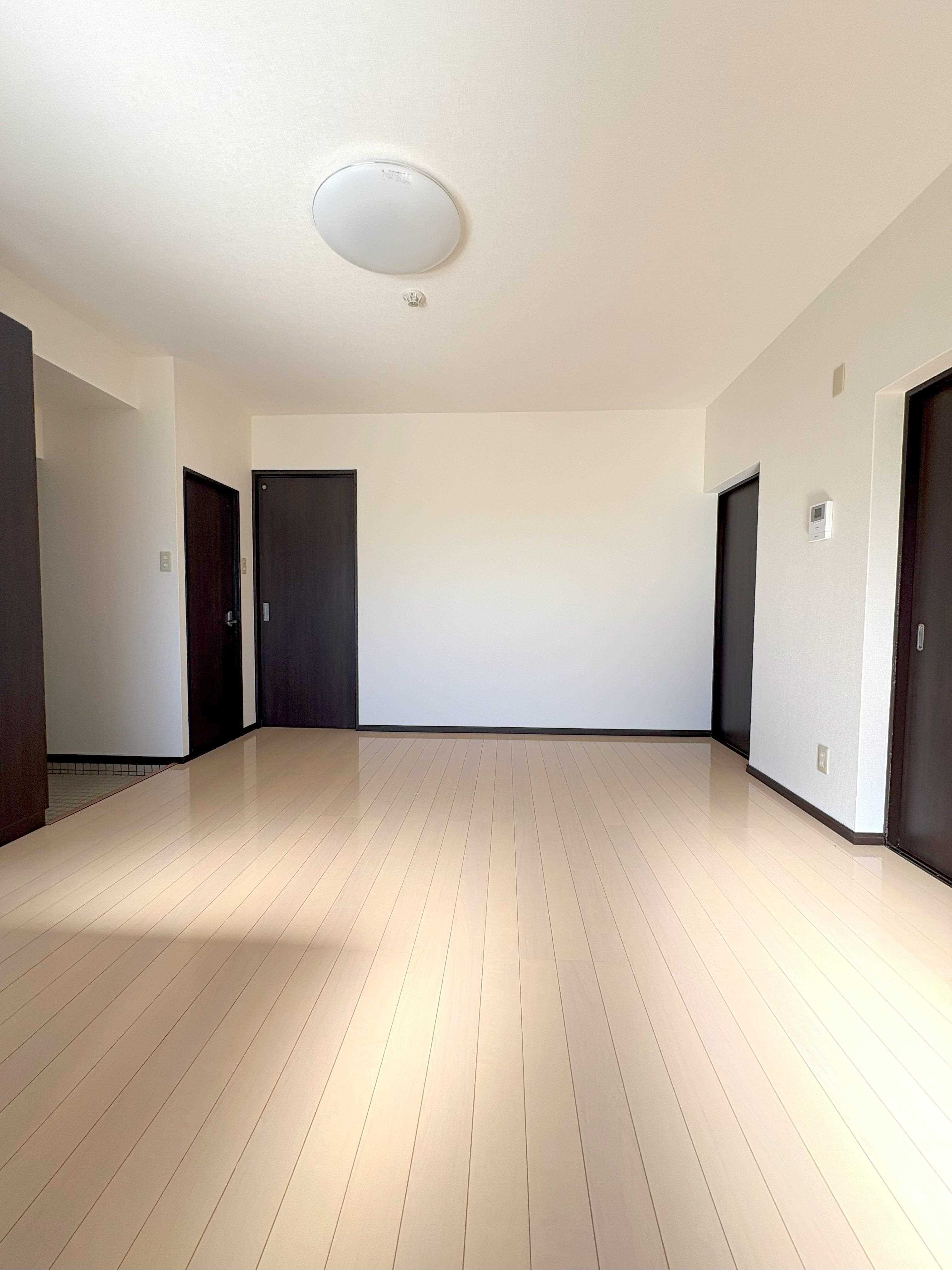 物件内観写真7　(リビング)