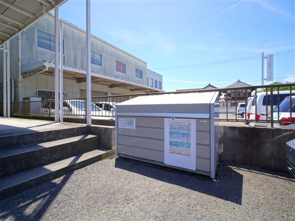 外観(敷地内ゴミステーション)