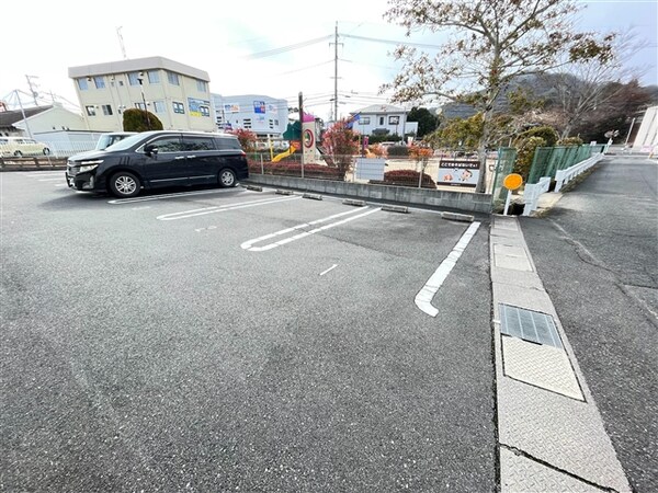 外観(敷地内駐車場)