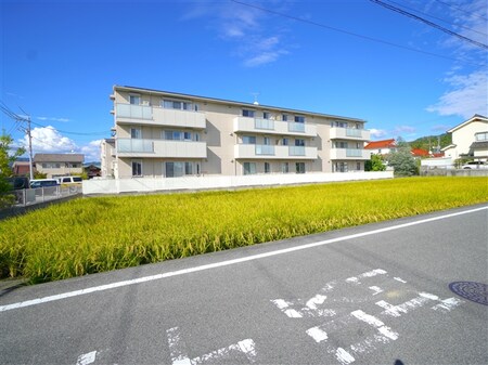 blossomA棟外観写真