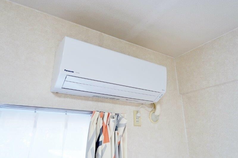 物件内観写真15　(備え付けルームエアコン)