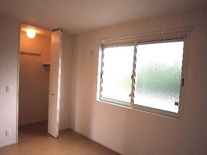 物件内観写真6　(居室)