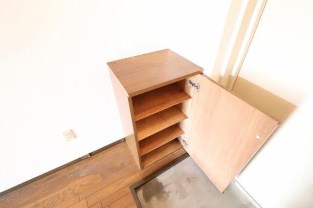 物件内観写真5　(シューズボックス)
