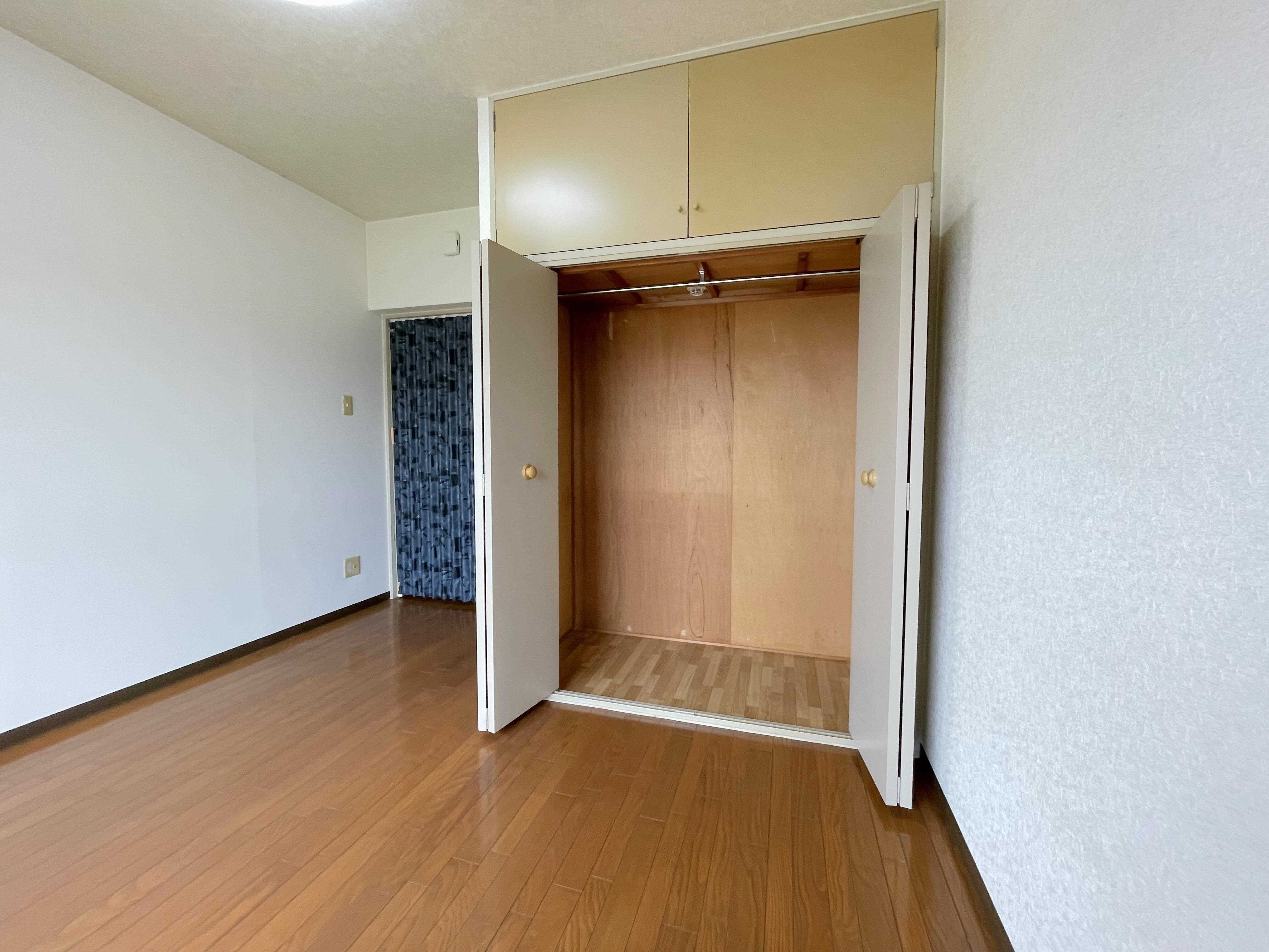 物件内観写真12　(クローゼット)