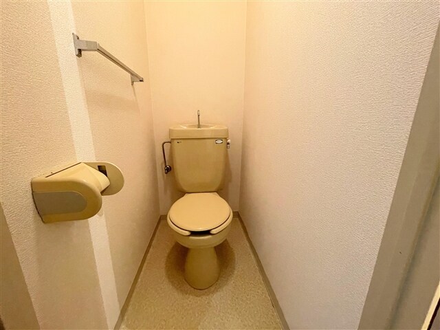 物件内観写真15　(トイレ)