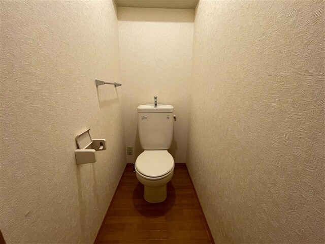 物件内観写真15　(トイレスペース)