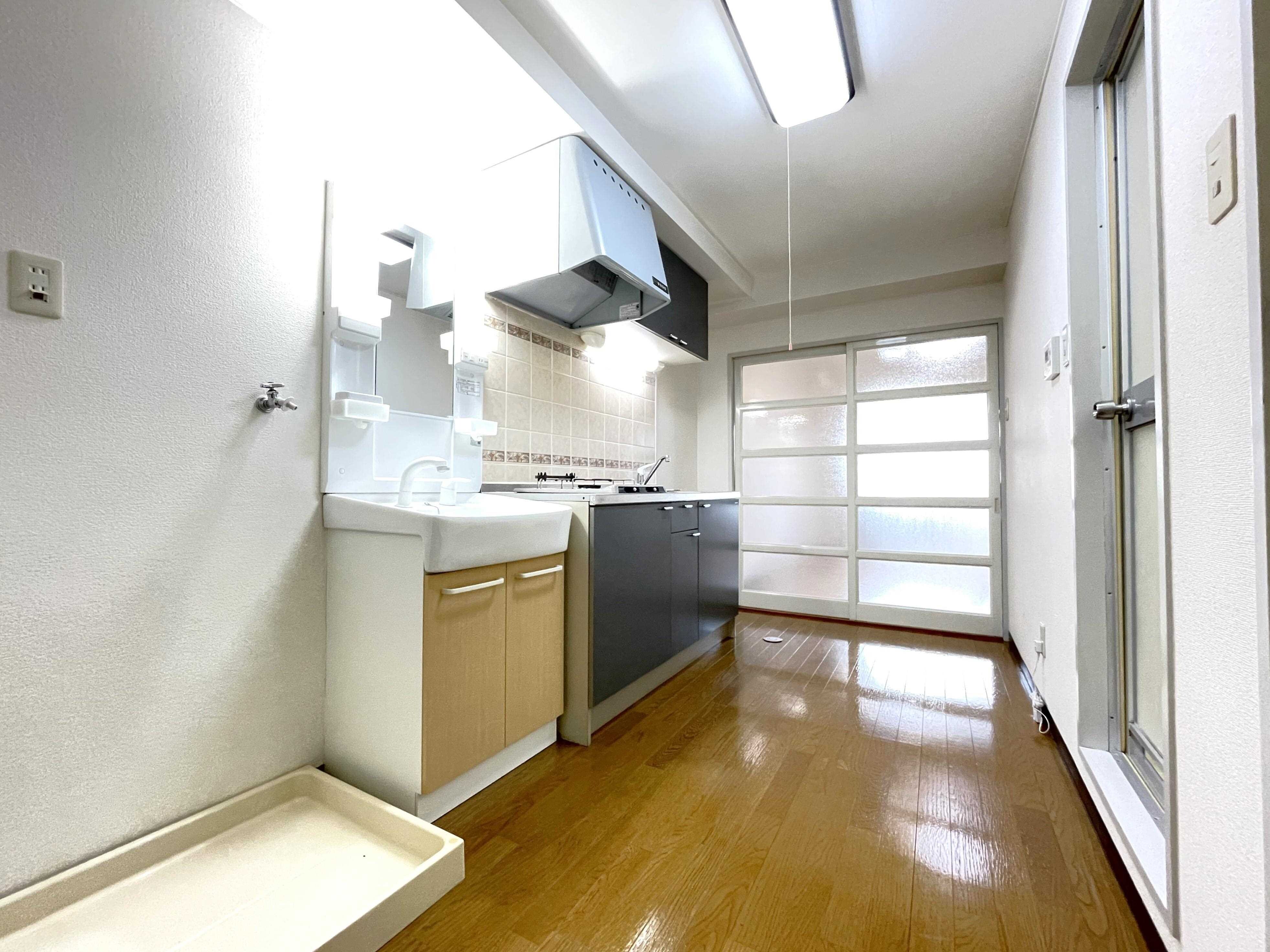 物件内観写真6　(キッチンスペース)