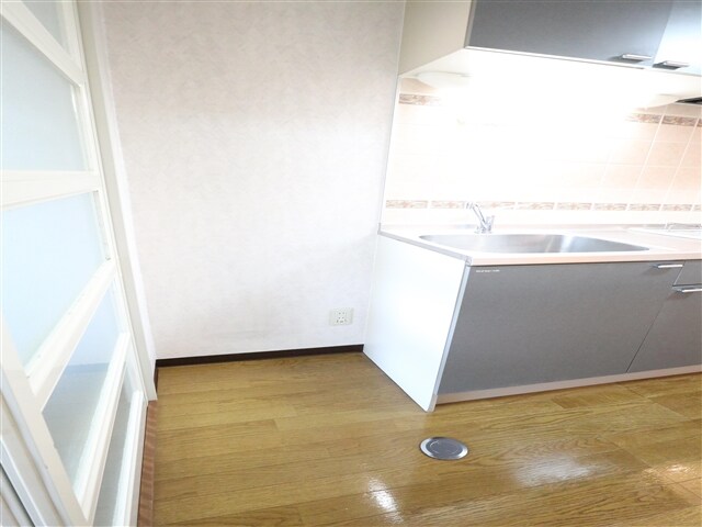 物件内観写真7　(冷蔵庫置場)