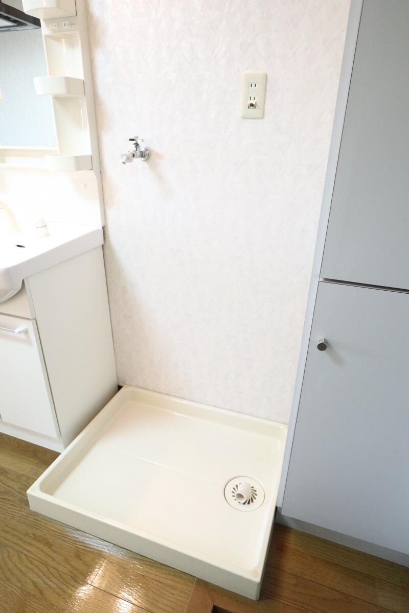 物件内観写真16　(室内洗濯機置場)