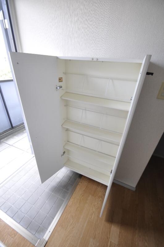 物件内観写真5　(シューズボックス)