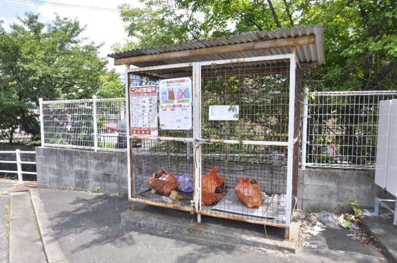 物件外観写真3　(ごみステーション)