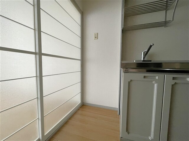 物件内観写真8　(冷蔵庫置場)