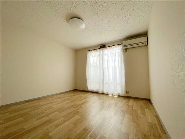 物件内観写真11　(居室)