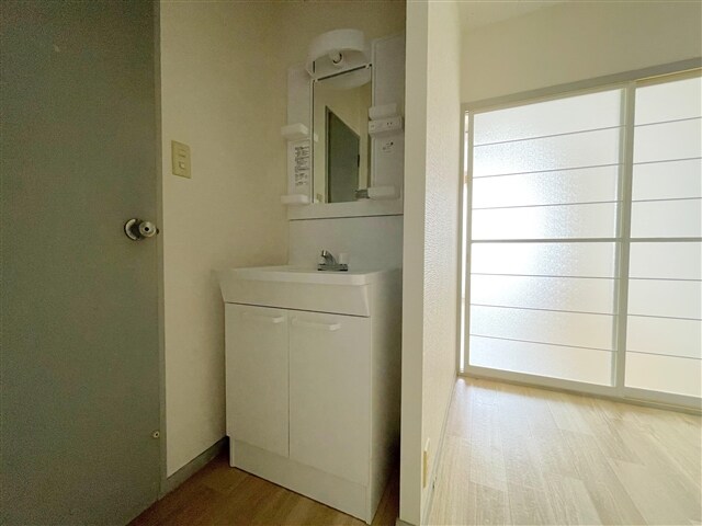 物件内観写真14　(洗面台)