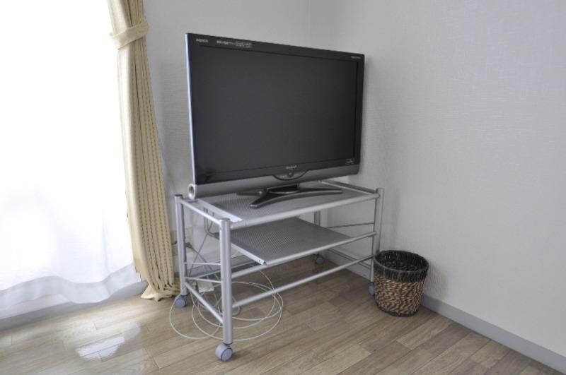 物件内観写真18　(テレビ＆テレビ台)