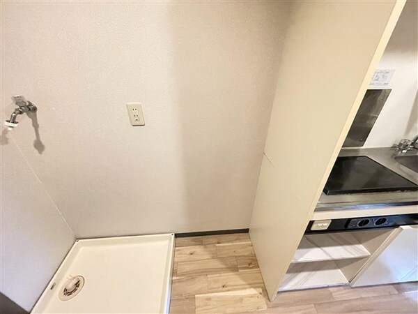 居室(冷蔵庫置場)