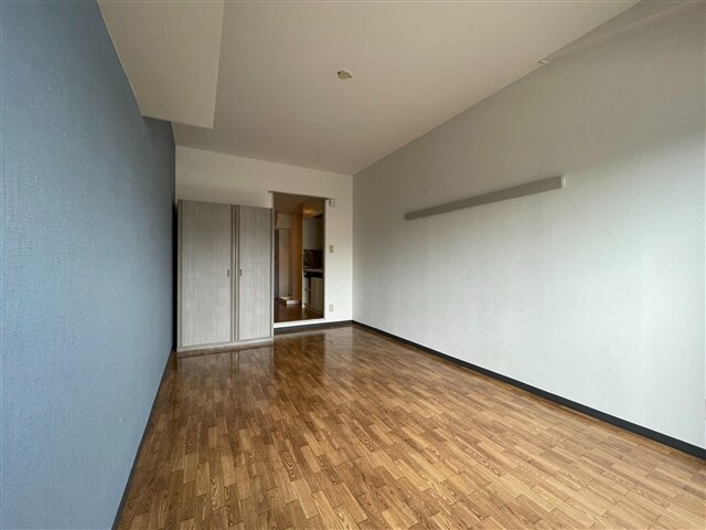 物件内観写真8　(洋室)