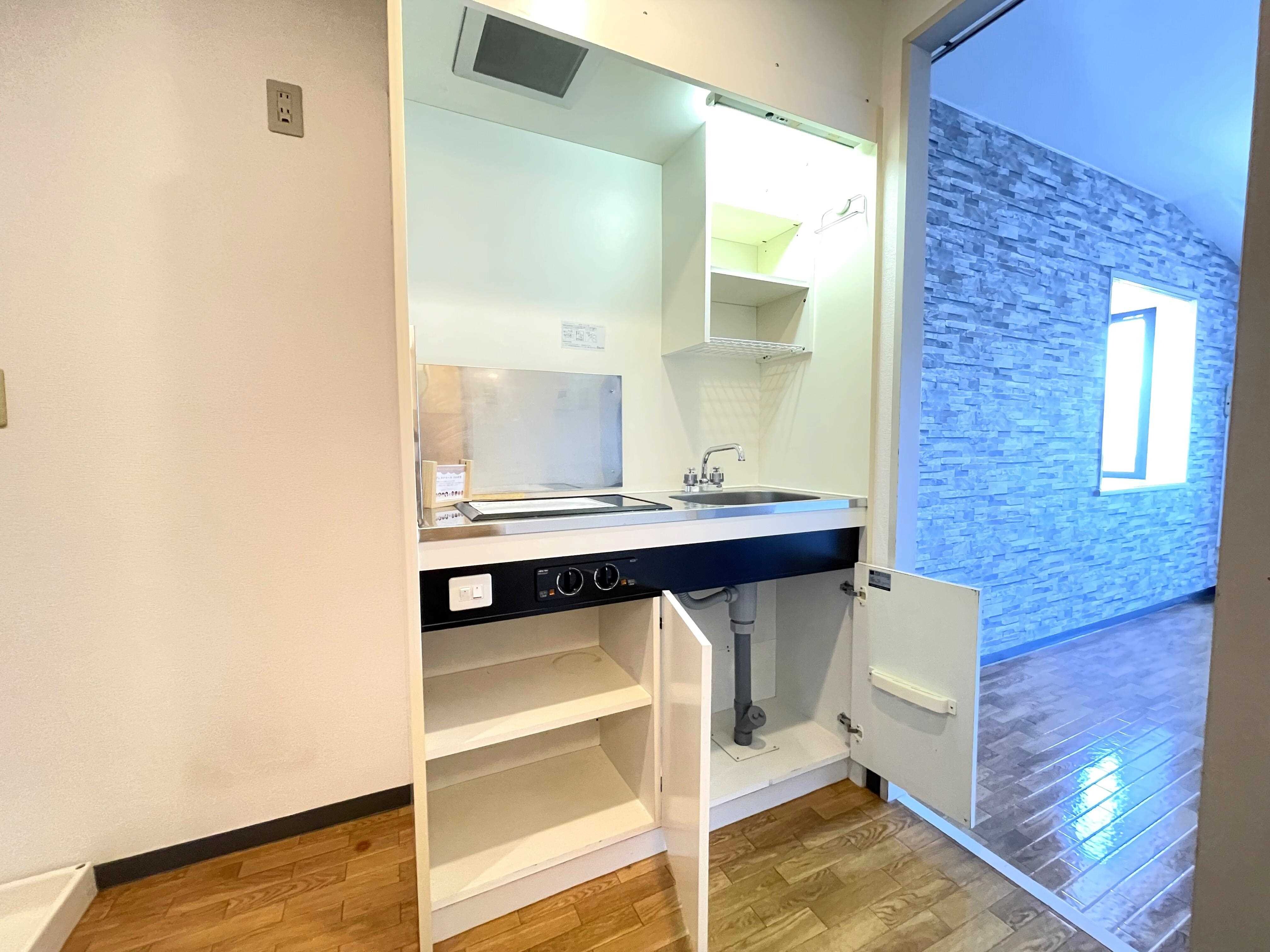 物件内観写真8　(キッチン収納)