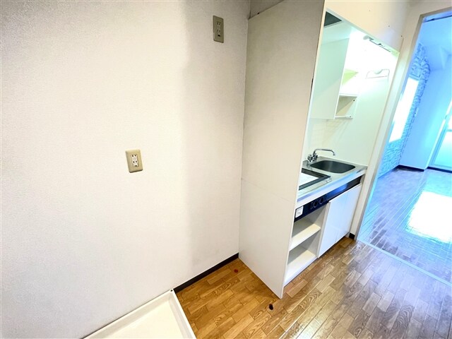 物件内観写真9　(冷蔵庫置場)