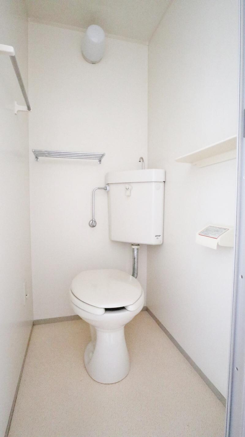 物件内観写真13　(トイレ)