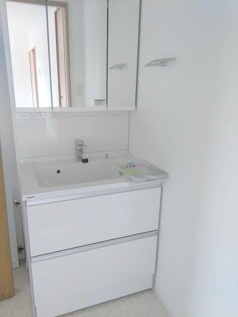 物件内観写真5　(洗面台)