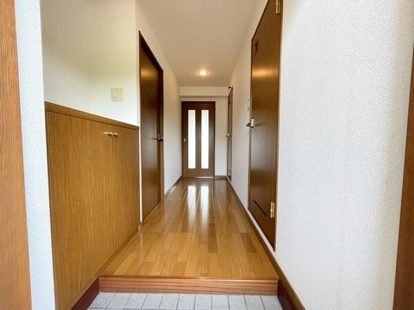 居室(玄関)