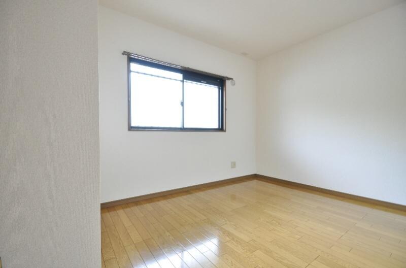 物件内観写真10　(洋室)