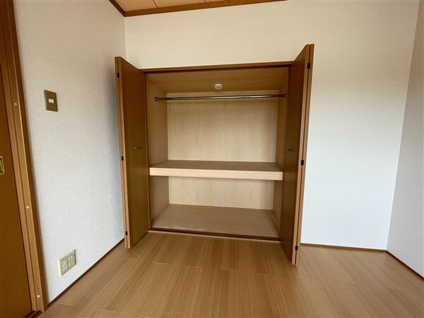 居室(洋室収納)