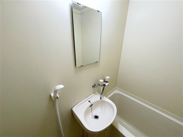 物件内観写真12　(洗面台)